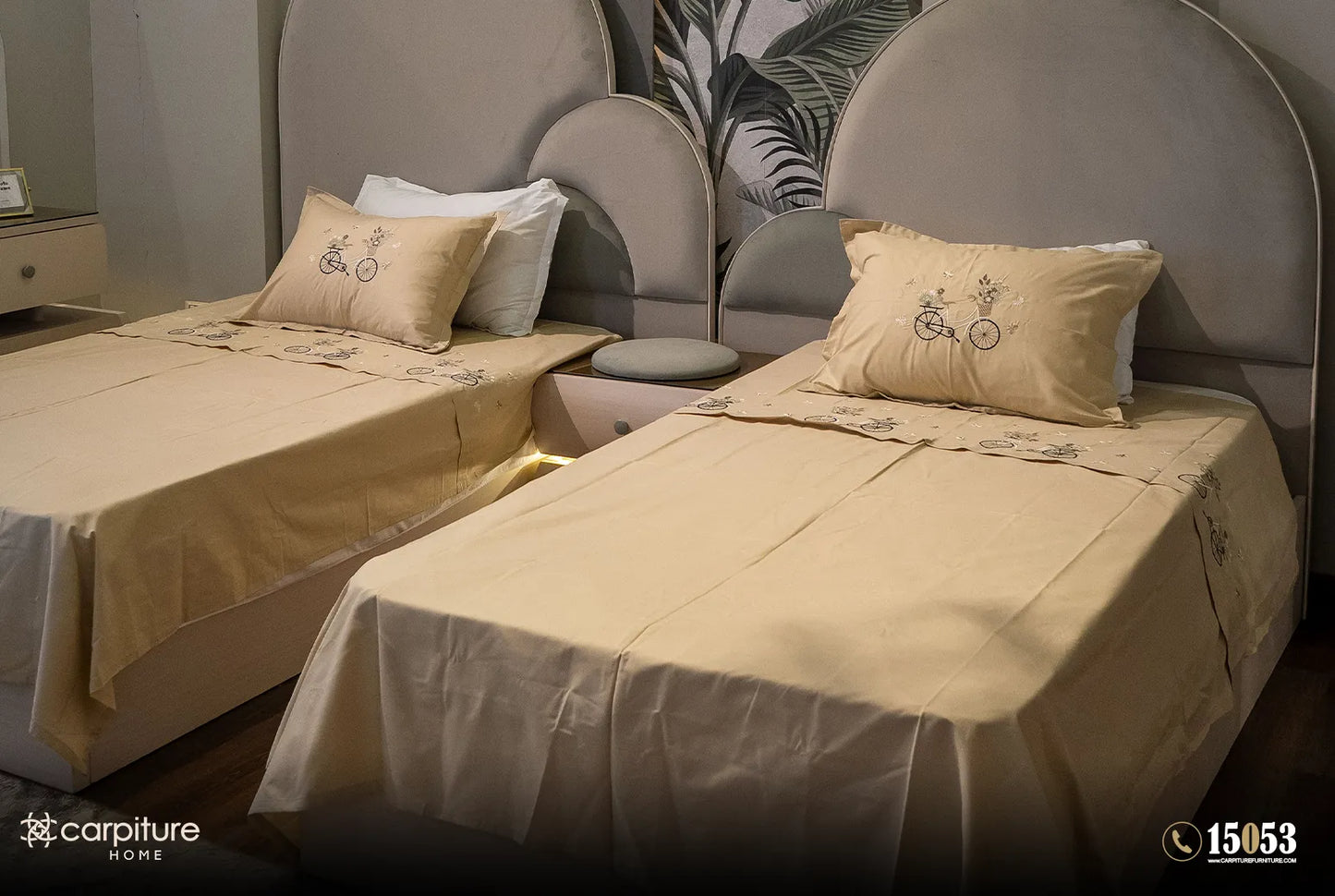 Baby Pike embroidered sheet set